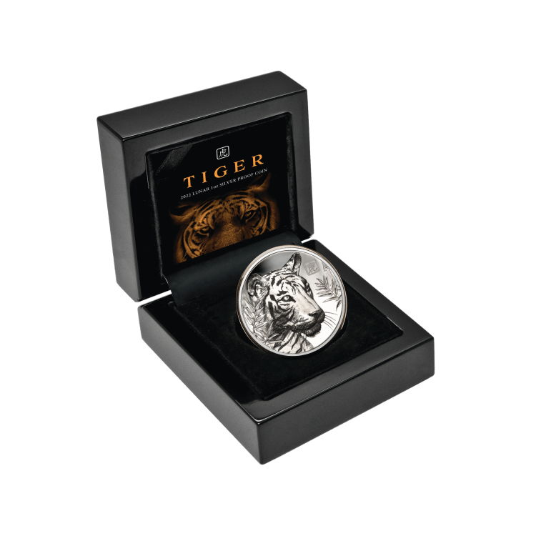 1 troy ounce silver coin Lunar tiger 2022 Proof angle 2