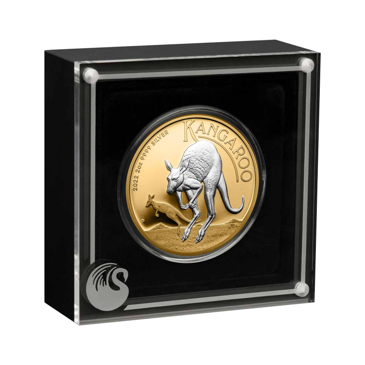 2 troy ounce zilveren Kangaroo munt verguld perspectief 2