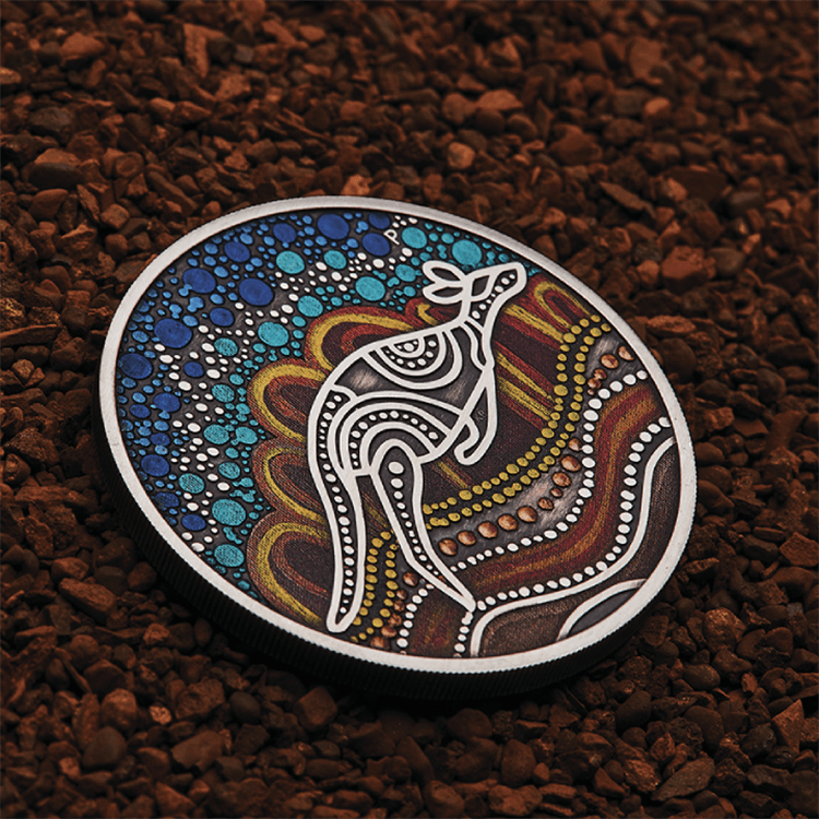 2 troy ounce zilveren munt Kangaroo Yongka antieke afwerking 2023 perspectief 1